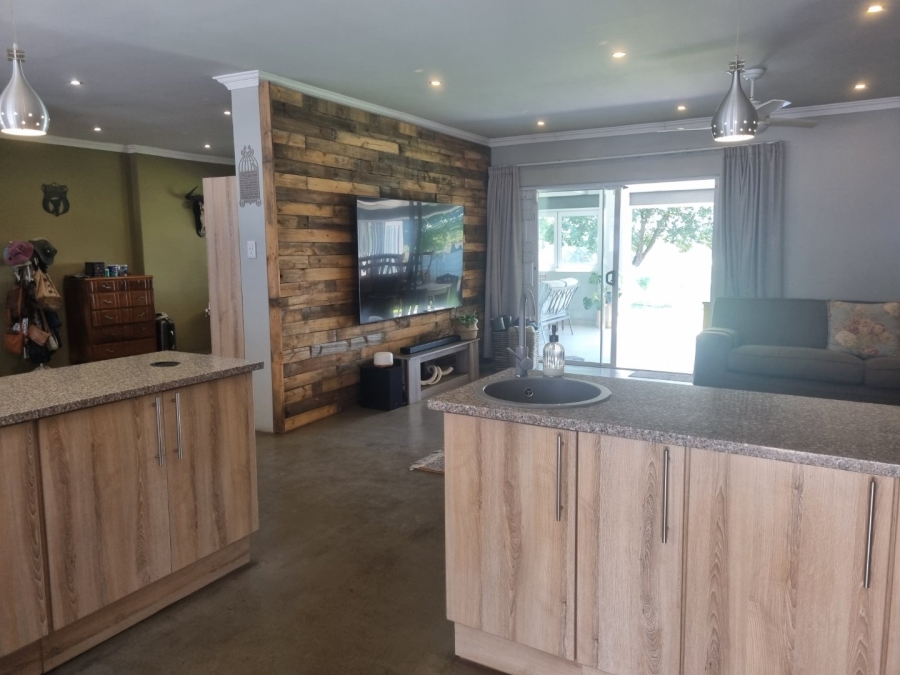 5 Bedroom Property for Sale in Vaalpark Free State